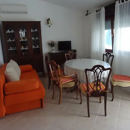 Tina Apartamento Trogir