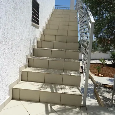 Tina Apartman Trogir